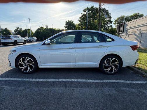 Opal White Pearl 2025 Volkswagen Jetta 1.5T SEL