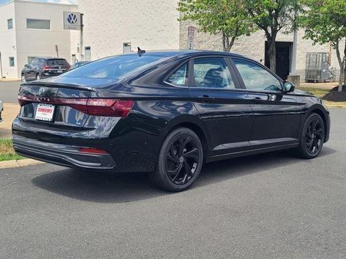 2025 Volkswagen Jetta 1.5T SE