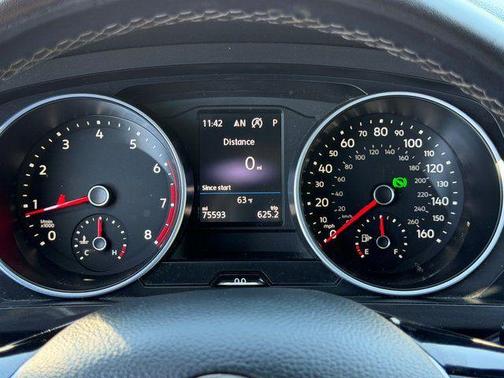 Platinum Gray Metallic 2021 Volkswagen Tiguan 2.0T SE R-Line Black