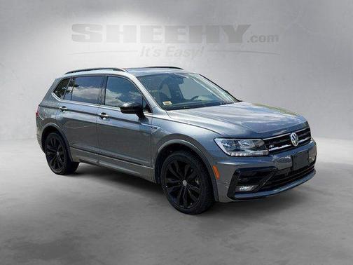 Platinum Gray Metallic 2021 Volkswagen Tiguan 2.0T SE R-Line Black