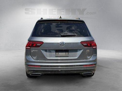 Platinum Gray Metallic 2021 Volkswagen Tiguan 2.0T SE R-Line Black