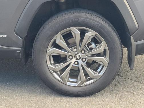2023 Toyota RAV4 Hybrid XLE Premium