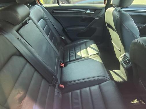 2015 Volkswagen Golf GTI 2.0T Autobahn 4-Door