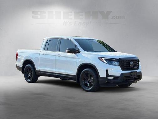 Platinum White Pearl 2023 Honda Ridgeline Black