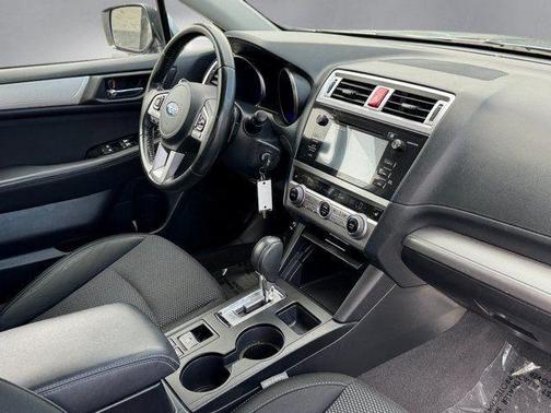 Ice Silver Metallic 2015 Subaru Outback 2.5i Premium