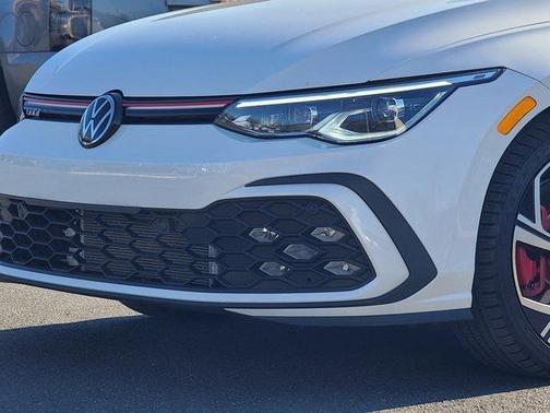 2024 Volkswagen Golf GTI 2.0T SE DSG