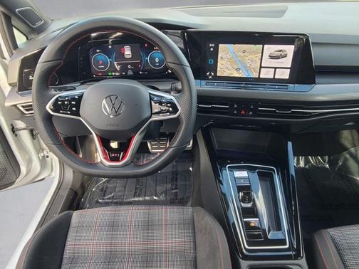 2024 Volkswagen Golf GTI 2.0T SE DSG
