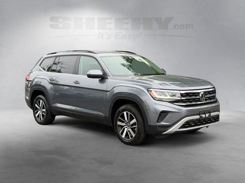 Platinum Gray Metallic 2022 Volkswagen Atlas 2.0T SE