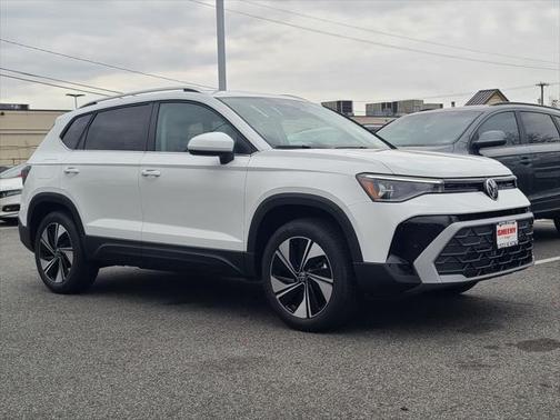 2025 Volkswagen Taos 1.5T SE