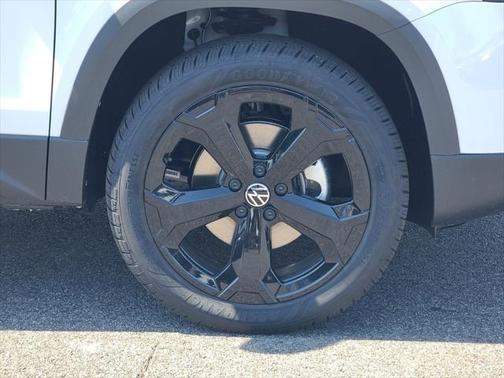 2025 Volkswagen Taos 1.5T SEL