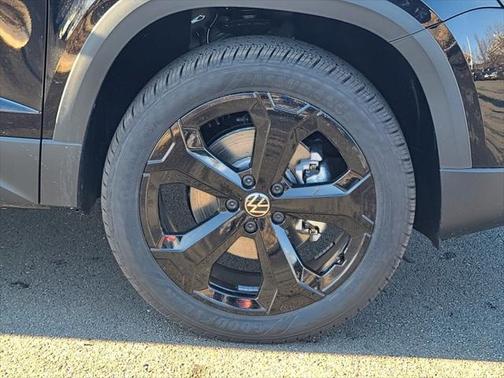 2025 Volkswagen Taos 1.5T SEL