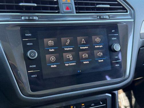 2023 Volkswagen Tiguan 2.0T SE 4MOTION