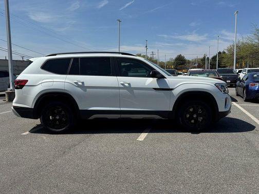 2026 Volkswagen Atlas Peak Edition
