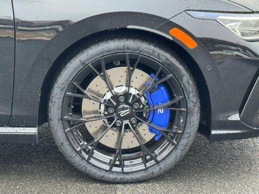 mythos black metallic 2026 Volkswagen Golf R 2.0T DSG