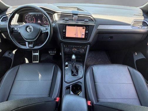 Platinum Gray Metallic 2019 Volkswagen Tiguan 2.0T SEL R-Line