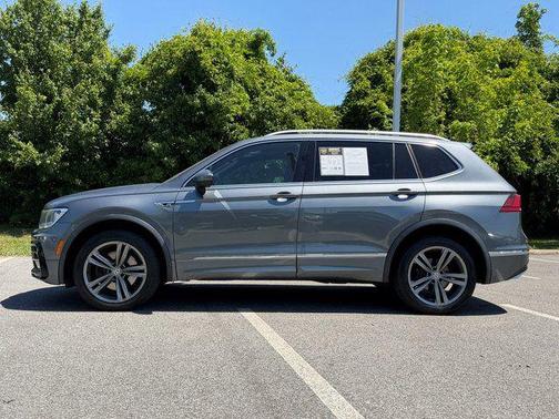 Platinum Gray Metallic 2019 Volkswagen Tiguan 2.0T SEL R-Line