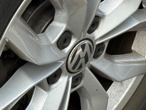 2016 Volkswagen Passat 1.8T S