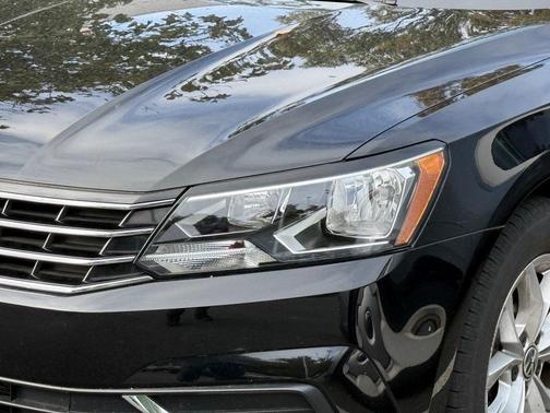 2016 Volkswagen Passat 1.8T S