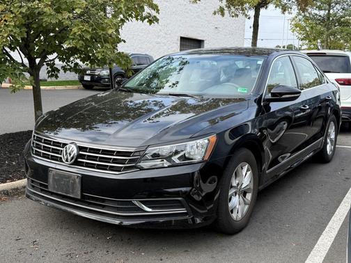 2016 Volkswagen Passat 1.8T S