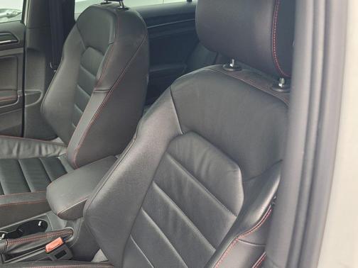 2015 Volkswagen Golf GTI 2.0T Autobahn 4-Door