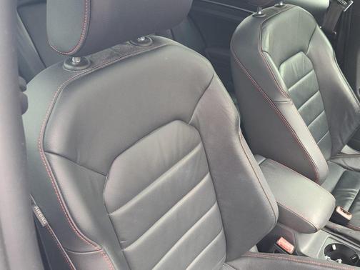 2015 Volkswagen Golf GTI 2.0T Autobahn 4-Door