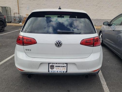 2015 Volkswagen Golf GTI 2.0T Autobahn 4-Door