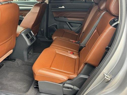 2023 Volkswagen Atlas 3.6L SE w/Technology