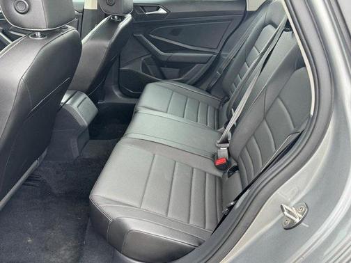 2022 Volkswagen Jetta 1.5T SE