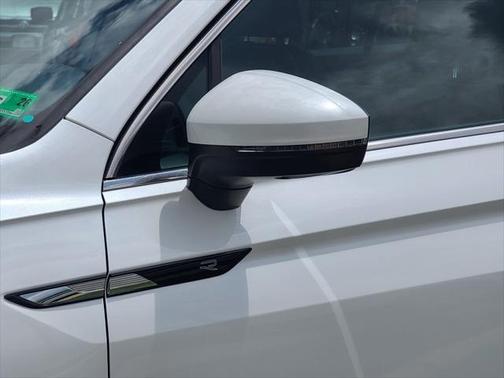 2022 Volkswagen Tiguan 2.0T SEL R-Line 4MOTION