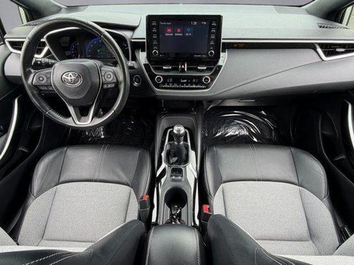 Classic Silver Metallic 2022 Toyota Corolla XSE