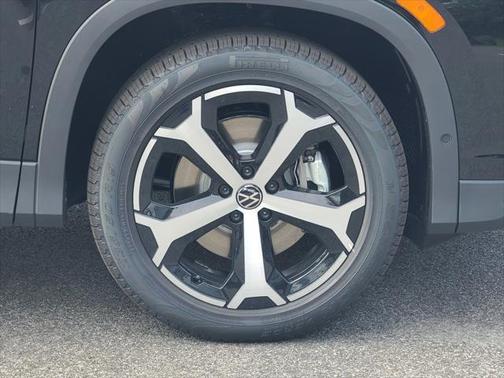 2025 Volkswagen Tiguan 2.0T SE 4MOTION