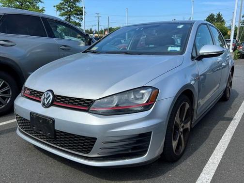 2017 Volkswagen Golf GTI 2.0T SE 4-Door