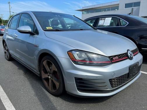 2017 Volkswagen Golf GTI 2.0T SE 4-Door