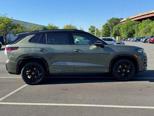 Avocado Green w/Deep Black Roof 2026 Volkswagen Tiguan 2.0T SE R-Line Black 4MOTION