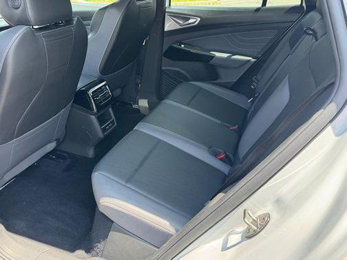 Opal White Pearl 2024 Volkswagen ID.4 S