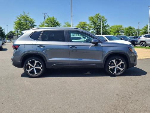 2025 Volkswagen Taos 1.5T SEL