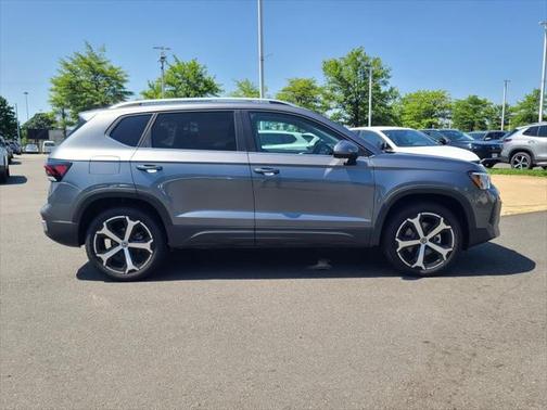 2025 Volkswagen Taos 1.5T SEL
