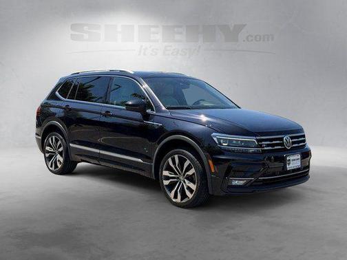 Deep Black 2020 Volkswagen Tiguan 2.0T SEL R-Line 4MOTION