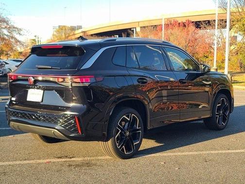 2026 Volkswagen Tiguan 2.0T SEL R-Line 4MOTION