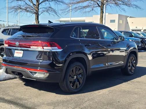 2025 Volkswagen Atlas Cross Sport 2.0T SE w/Technology 4MOTION