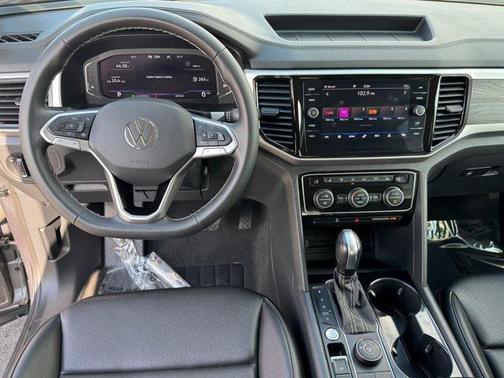 2023 Volkswagen Atlas 2.0T SE w/Technology 4MOTION