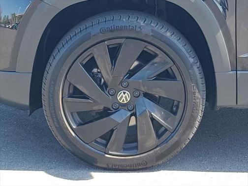 2023 Volkswagen Taos 1.5T SEL