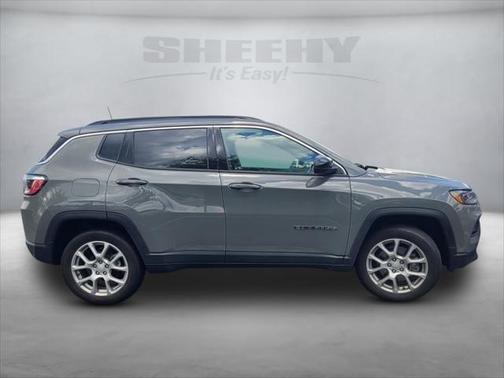 2023 Jeep Compass Latitude Lux