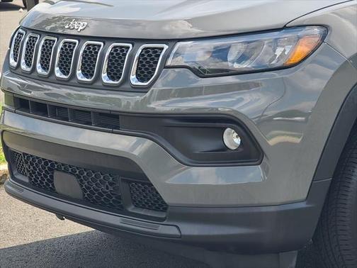 2023 Jeep Compass Latitude Lux