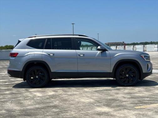2025 Volkswagen Atlas 2.0T SE w/Technology 4MOTION