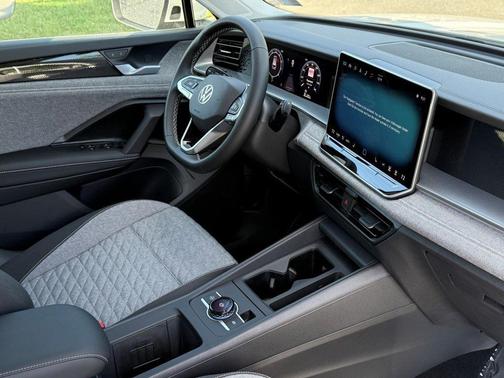 2025 Volkswagen Tiguan 2.0T S