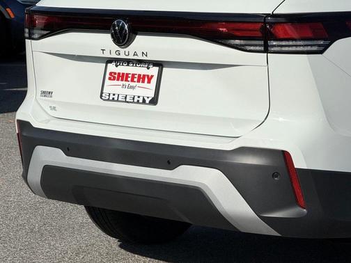 2025 Volkswagen Tiguan 2.0T SE