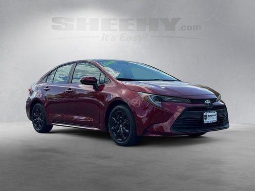 Ruby Flare Prl/Mid Blk Me 2026 Toyota Corolla LE