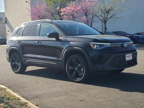 2025 Volkswagen Taos 1.5T SE Black