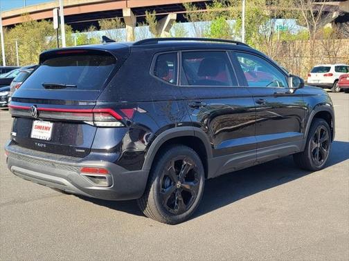 2025 Volkswagen Taos 1.5T SE Black